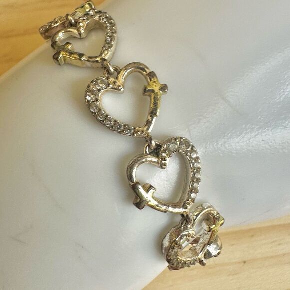 Rhinestone Heart  cross Link Bracelet - Picture 1 of 11